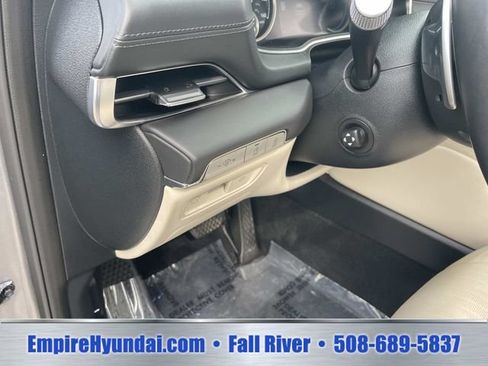 Used 2023 Genesis GV80 2.5T w/ Advanced Package AWD/4WD image 22