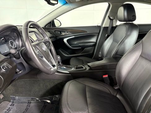 Used 2017 Buick Regal Sport Touring image 20