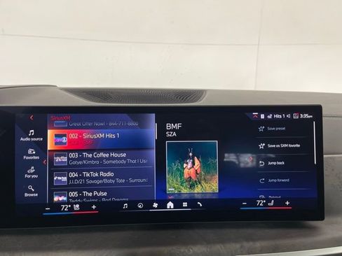 Used 2025 BMW X7 xDrive40i w/ Premium Package image 15