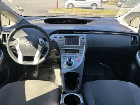 Used 2014 Toyota Prius Two FWD image 9
