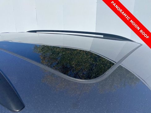 Used 2020 Volkswagen Tiguan SE image 4