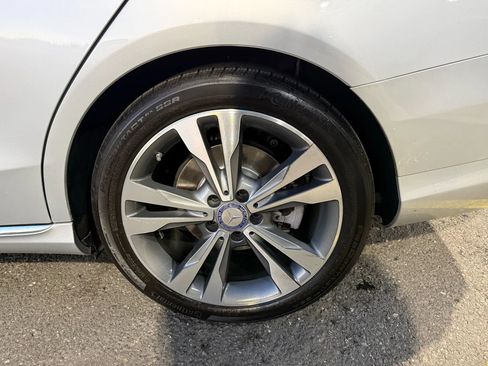 Used 2017 Mercedes-Benz C 300 Sedan image 31