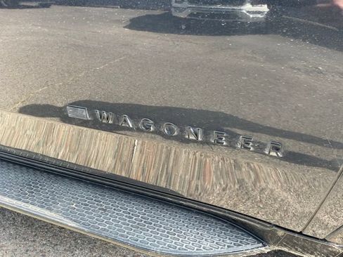 Used 2022 Jeep Wagoneer Series III AWD/4WD image 6