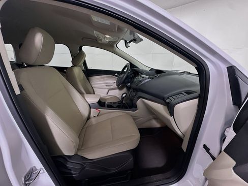 Used 2018 Ford Escape SE image 28