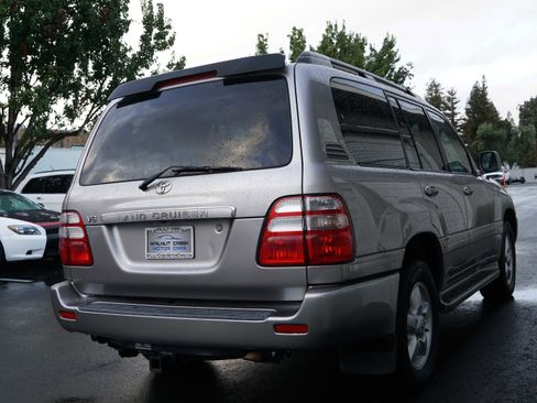 Used 2004 Toyota Land Cruiser image 11
