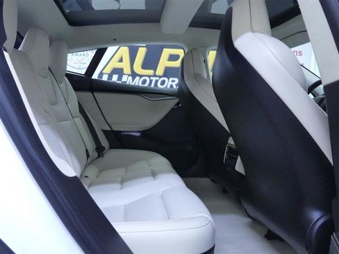 Used 2018 Tesla Model S 100D image 22