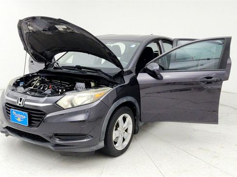 Used 2016 Honda HR-V LX image 10