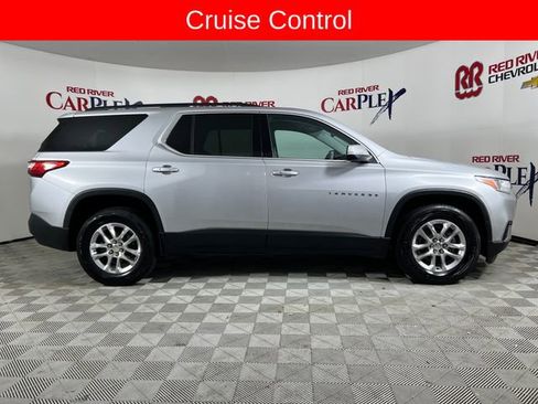 Used 2021 Chevrolet Traverse LT image 10