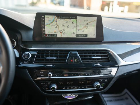 Used 2019 BMW 540i w/ M Sport Package image 31