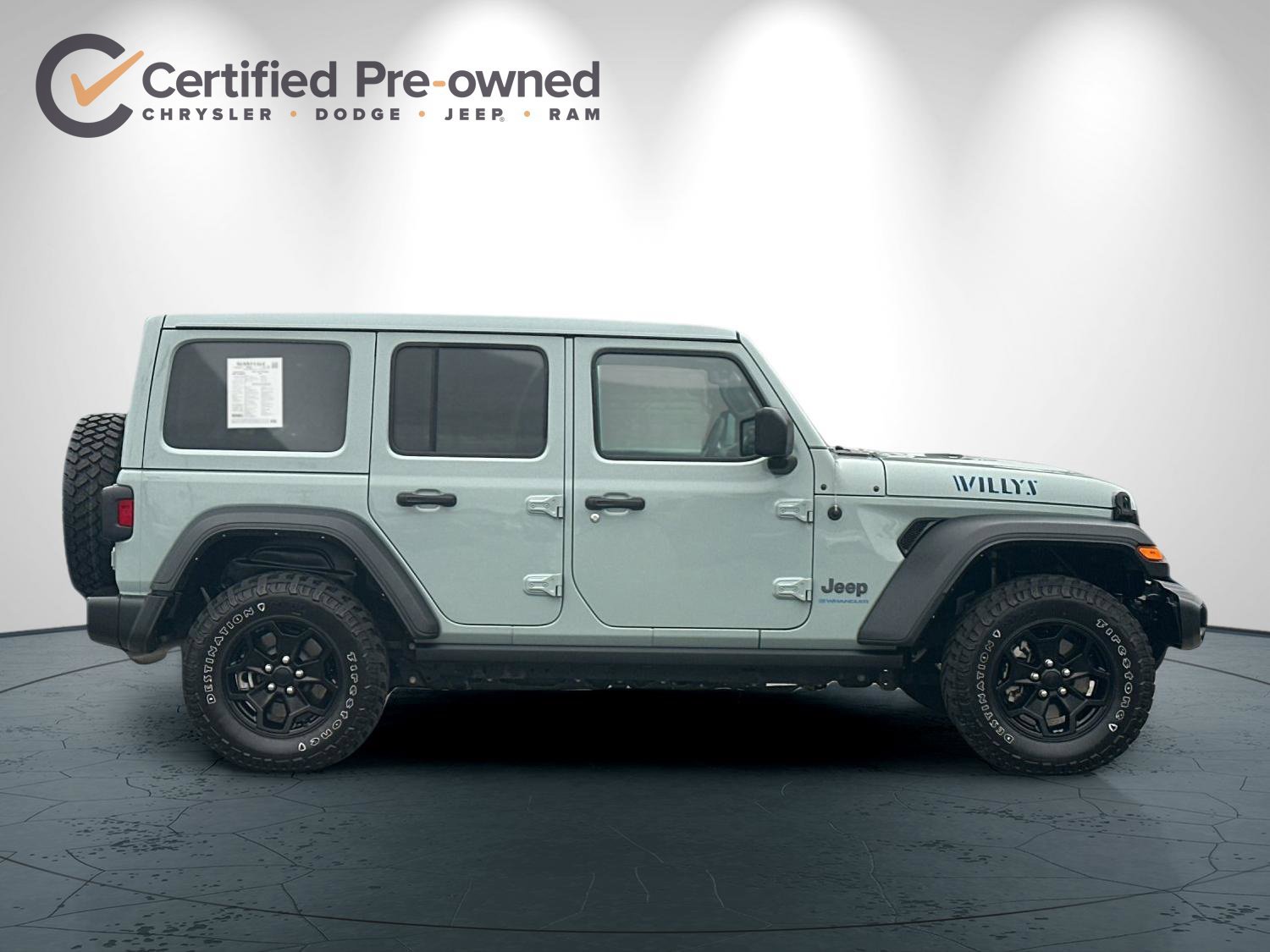 Used 2023 Jeep Wrangler Unlimited w/ Sun & Screen Package AWD/4WD image 3
