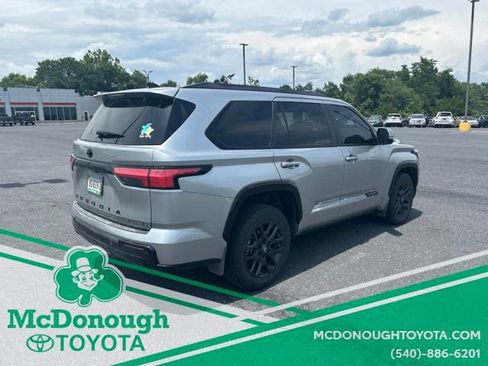 Certified 2025 Toyota Sequoia Platinum AWD/4WD image 4