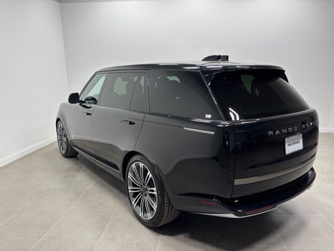 Used 2026 Land Rover Range Rover Long Wheelbase SE AWD/4WD image 10