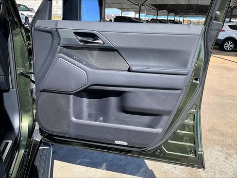 Used 2025 Lexus GX 550 w/ Accessory Package (2T) image 25