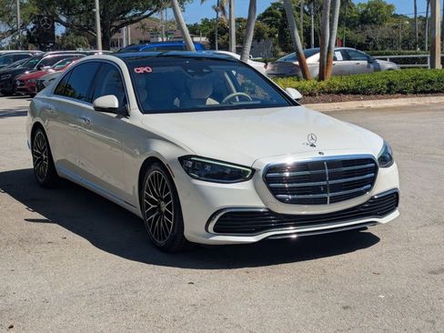 Used 2023 Mercedes-Benz S 500 4MATIC image 3