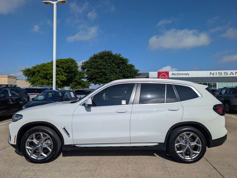Used 2023 BMW X3 xDrive30i w/ Convenience Package AWD/4WD image 3