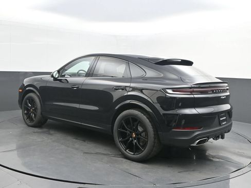 Used 2026 Porsche Cayenne Coupe AWD/4WD image 3