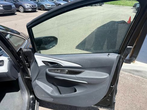 Used 2020 Chevrolet Bolt LT FWD image 12
