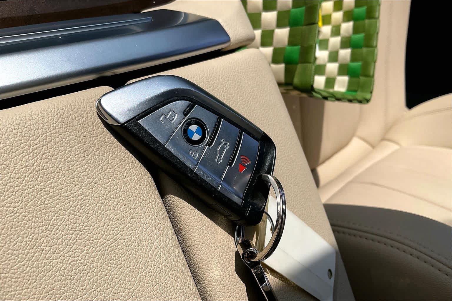Used 2021 BMW X5 xDrive40i w/ Convenience Package AWD/4WD image 13