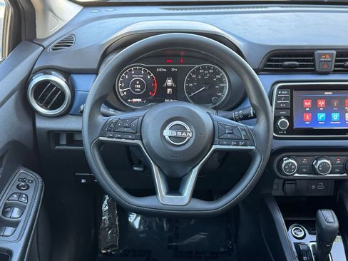 Used 2025 Nissan Versa SV image 27