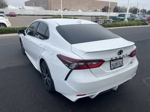 Used 2022 Toyota Camry SE image 7