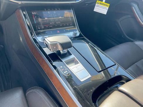 Used 2021 Audi A8 L 4.0T image 25