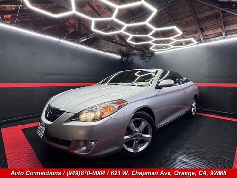 Used 2006 Toyota Solara SE FWD image 2
