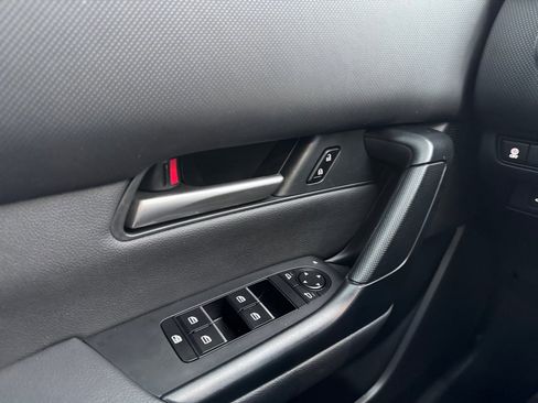 Certified 2025 MAZDA CX-50 2.5 Hybrid w/ Preferred Pkg image 36