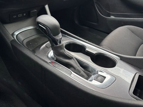 Used 2023 Chevrolet Malibu LT image 6