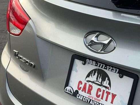 Used 2014 Hyundai Tucson SE image 45