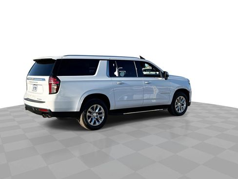 Used 2022 Chevrolet Suburban Premier image 8
