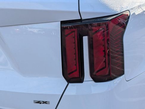 Used 2025 Kia Sorento S w/ Panoramic Sunroof Package image 17