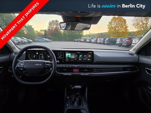 New 2025 Kia K4 EX image 17