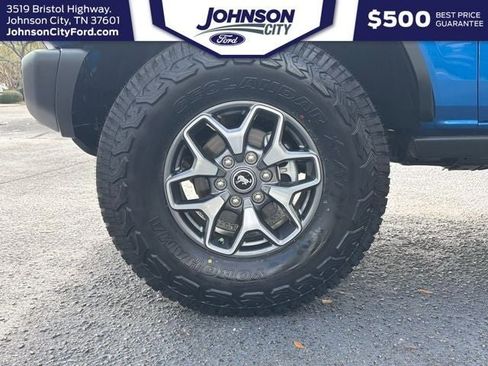 Used 2023 Ford Bronco Badlands w/ Sasquatch Package AWD/4WD image 29