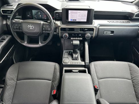 Used 2025 Toyota Tacoma SR5 image 12
