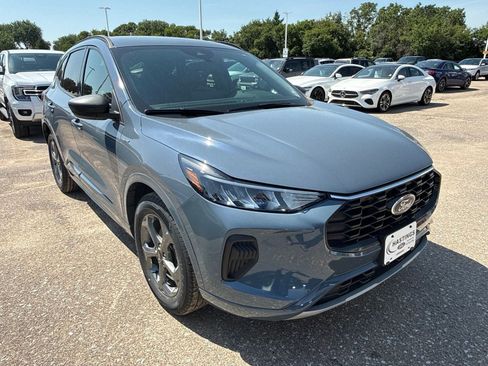 Used 2023 Ford Escape ST-Line w/ Tech Pack #1 AWD/4WD image 14