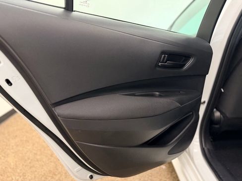 Used 2025 Toyota Corolla LE FWD image 21