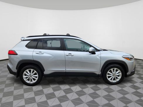 Used 2023 Toyota Corolla Cross LE w/ Moonroof Package AWD/4WD image 6