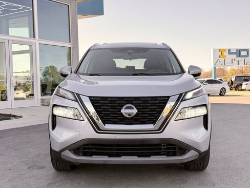 Used 2022 Nissan Rogue SV w/ SV Premium Package image 8