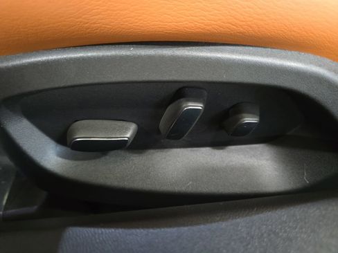 Used 2016 Chevrolet Corvette Stingray Coupe w/ 2LT Preferred Equipment Group image 26