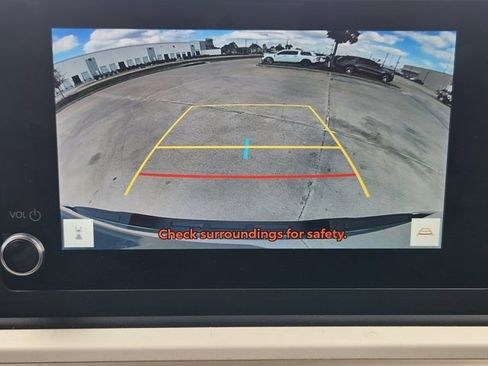 Used 2024 Toyota Tacoma TRD Off-Road image 16