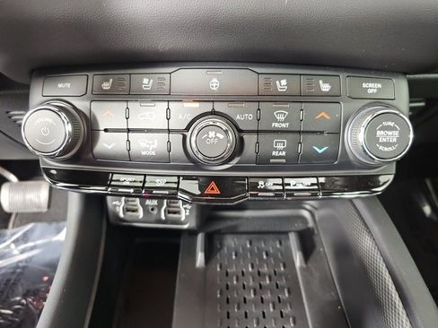 Used 2025 Dodge Durango R/T image 21