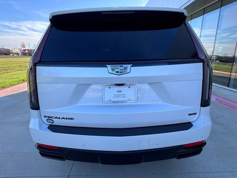 Used 2023 Cadillac Escalade ESV Sport Platinum w/ LPO, ONYX Package image 4