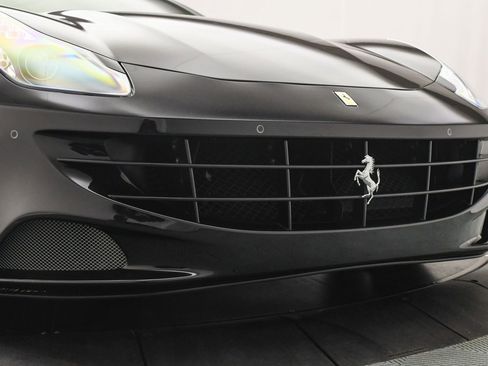 Certified 2016 Ferrari FF image 28