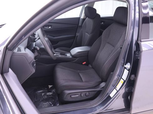 Certified 2023 Honda Accord EX image 4