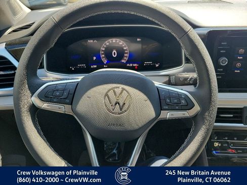 New 2026 Volkswagen Taos SE AWD/4WD image 5