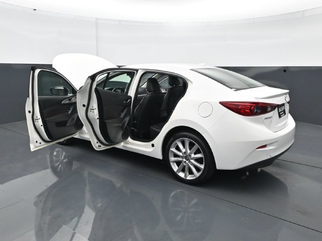 Used 2017 MAZDA MAZDA3 Touring w/ Popular Equipment Package FWD image 29
