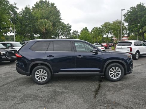 Certified 2024 Toyota Grand Highlander AWD image 5