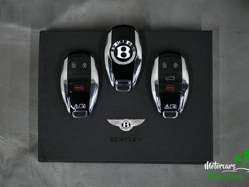 Used 2025 Bentley Flying Spur Plug-In Hybrid image 75