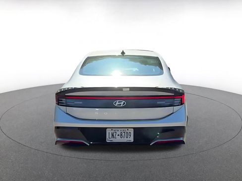 Used 2025 Hyundai Sonata SEL FWD image 14