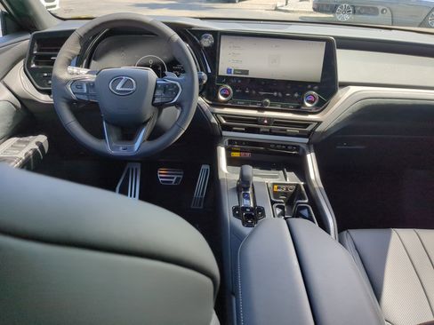 New 2026 Lexus TX 500h AWD image 13